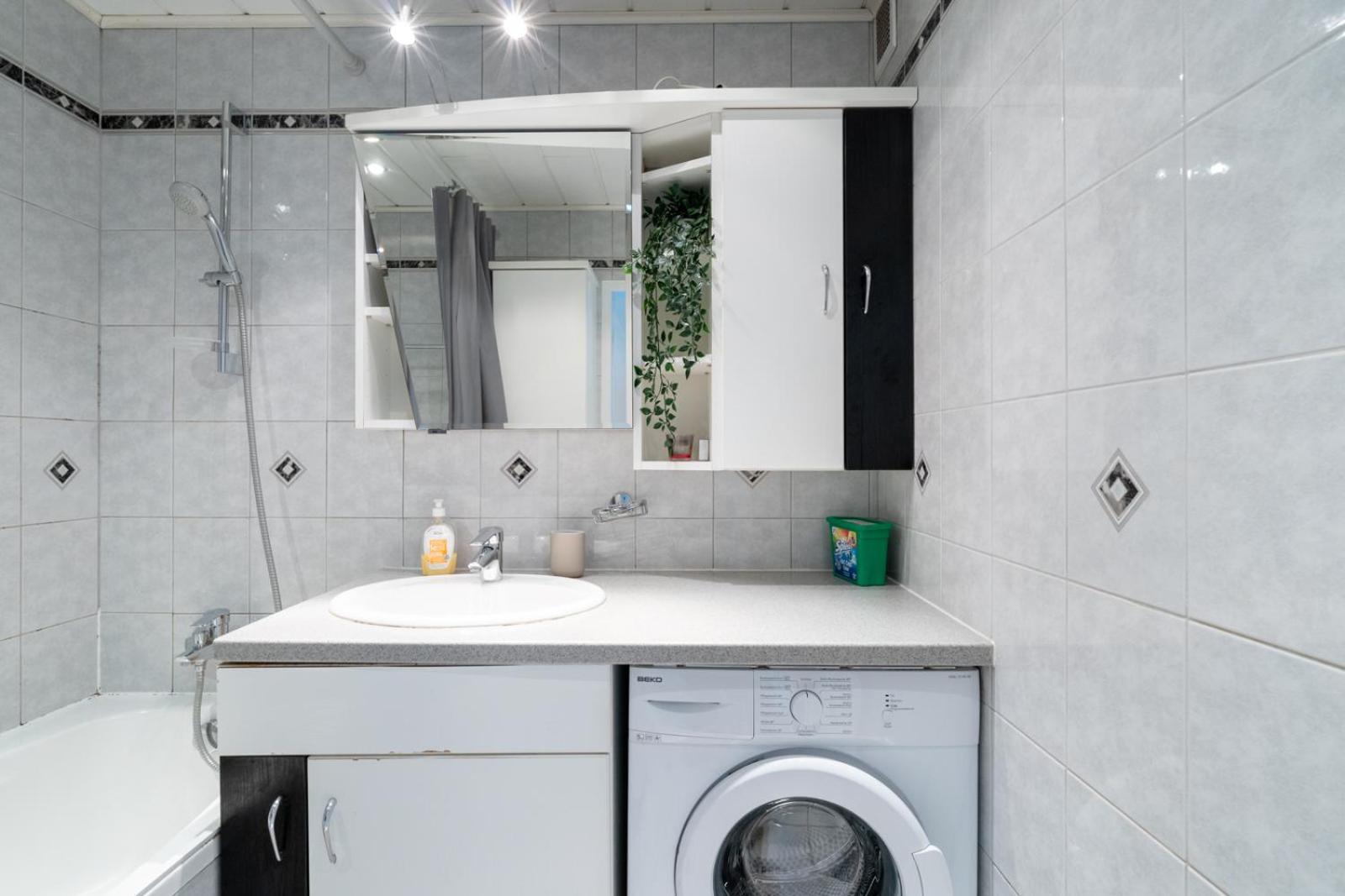 Two Bedrooms - 85 Squaremeters - 4 Min To U6 Dresdner Str Vienna Exterior photo