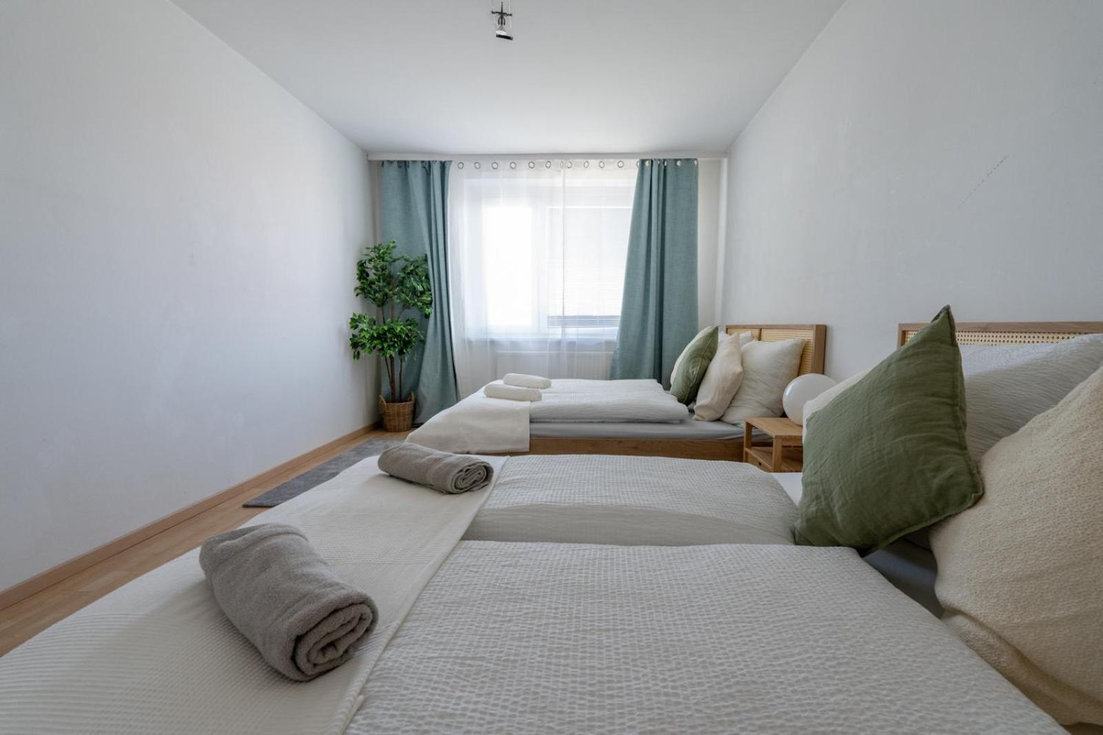 Two Bedrooms - 85 Squaremeters - 4 Min To U6 Dresdner Str Vienna Exterior photo