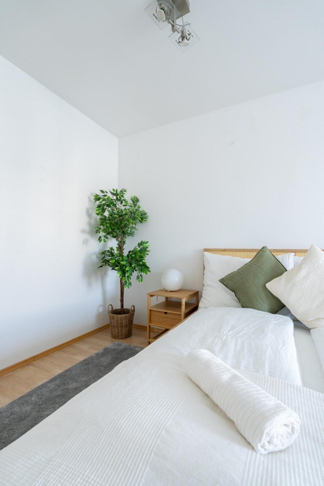 Two Bedrooms - 85 Squaremeters - 4 Min To U6 Dresdner Str Vienna Exterior photo