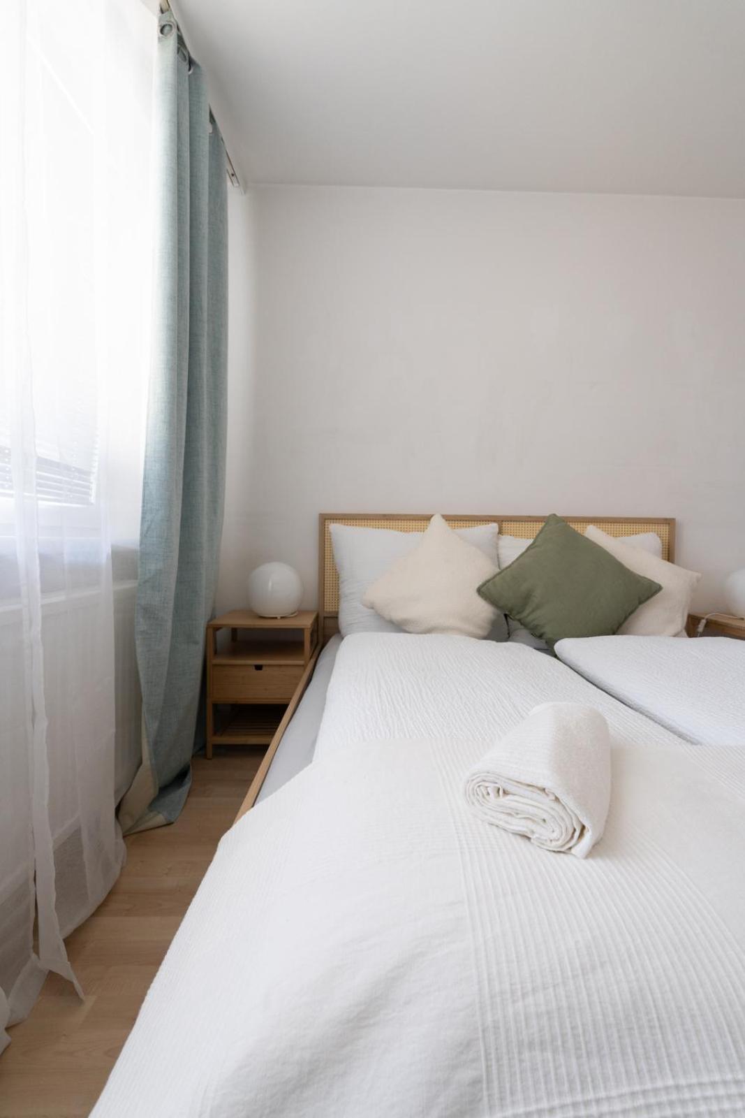 Two Bedrooms - 85 Squaremeters - 4 Min To U6 Dresdner Str Vienna Exterior photo